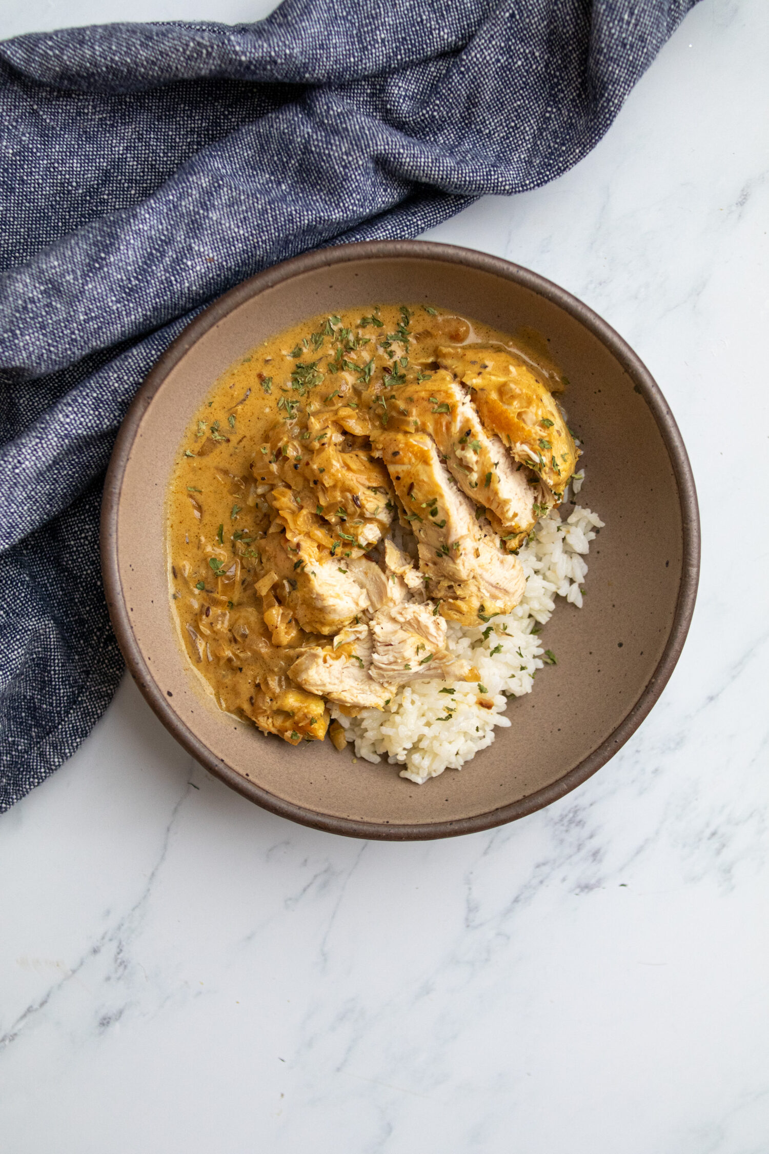 Chicken in mustard sauce plated