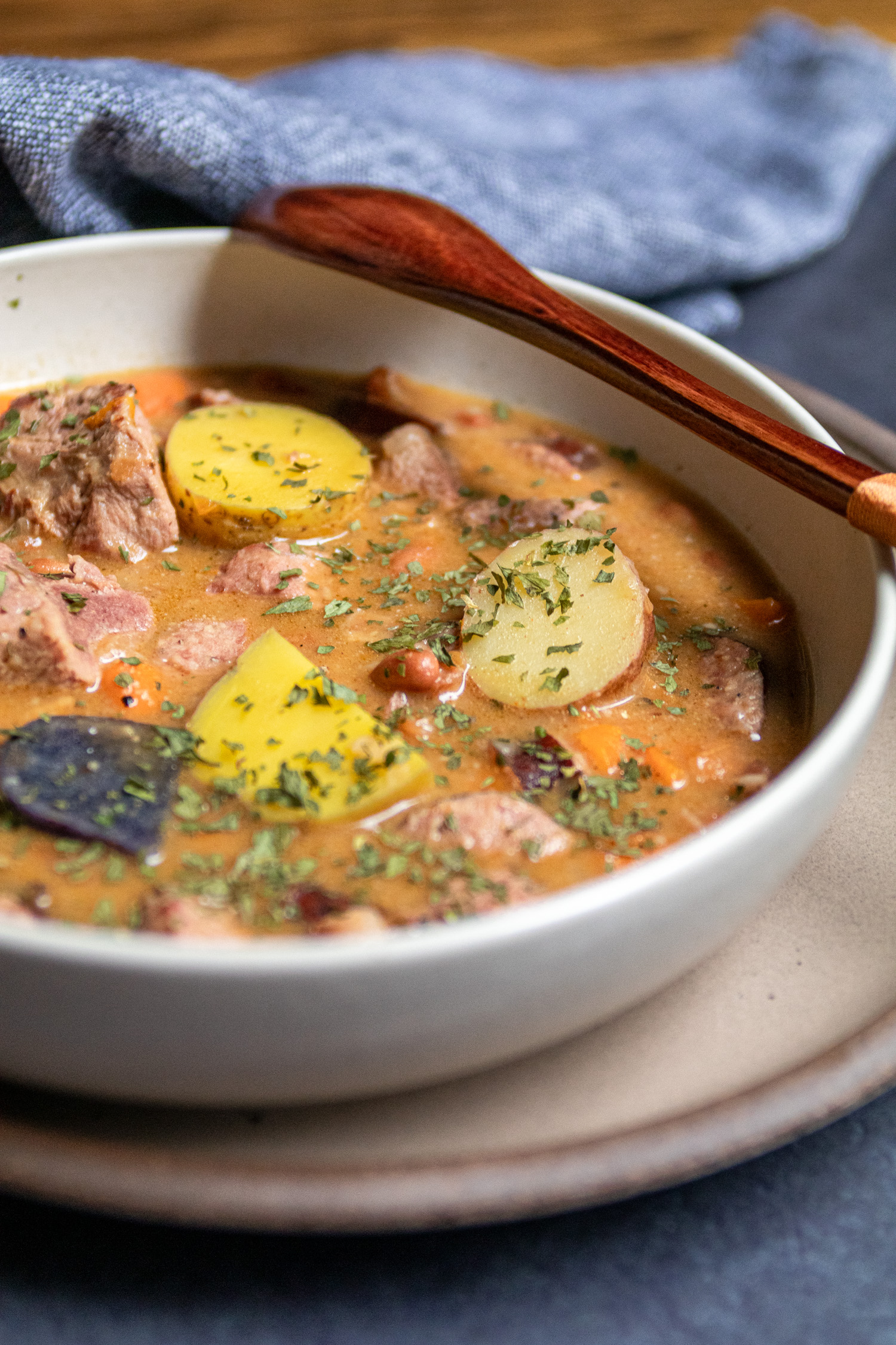 Stewed beans with pork angled